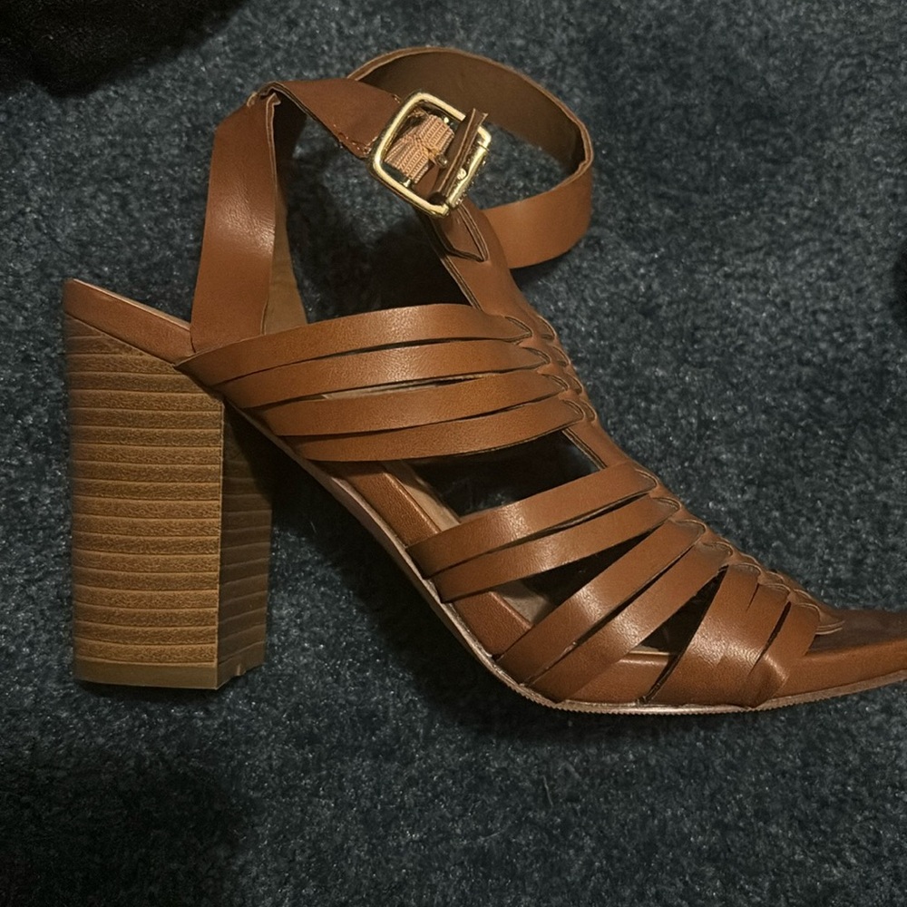 Sandal heels